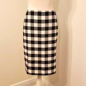 Ann Taylor 8 Black and White Lined Pencil Skirt